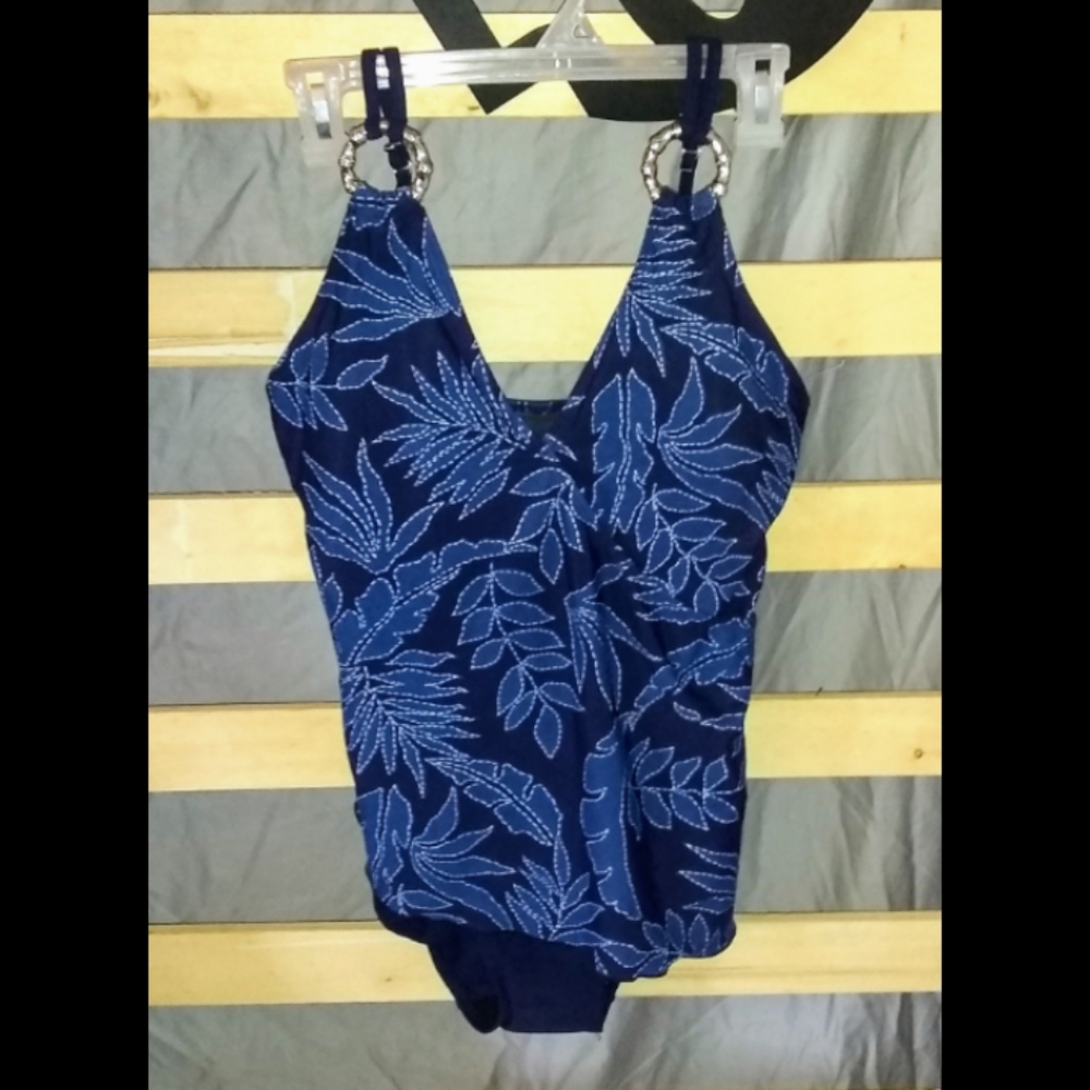 🌼NWOT CHUCK HANDY ONE-PIECE SWIMSUIT